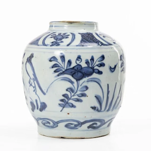 A Chinese blue and white porcelain jar, Ming dynasty (1368-1644) or later.
