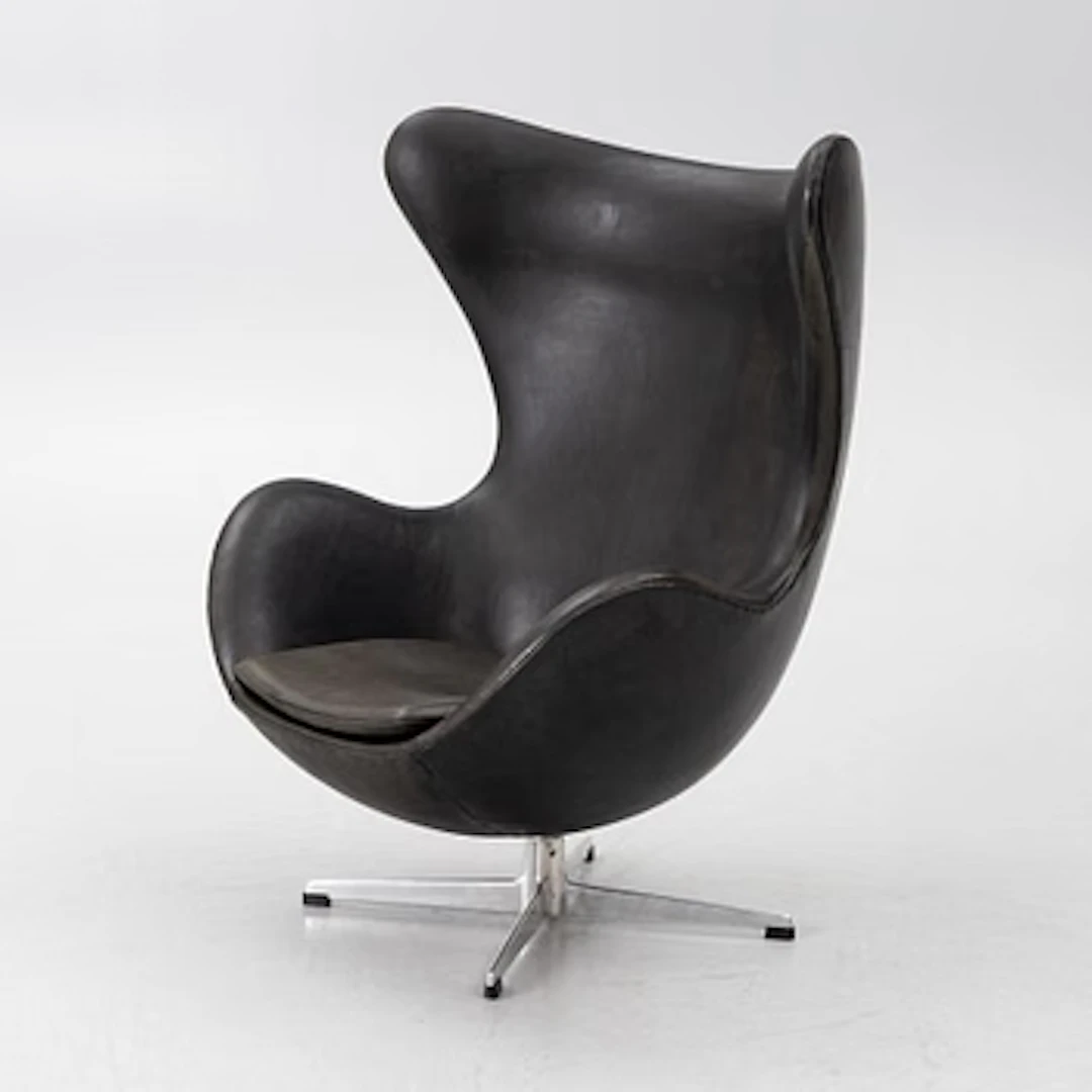 Arne Jacobsen, an "Egg" armchair, Fritz Hansen, Denmark, 1960s.