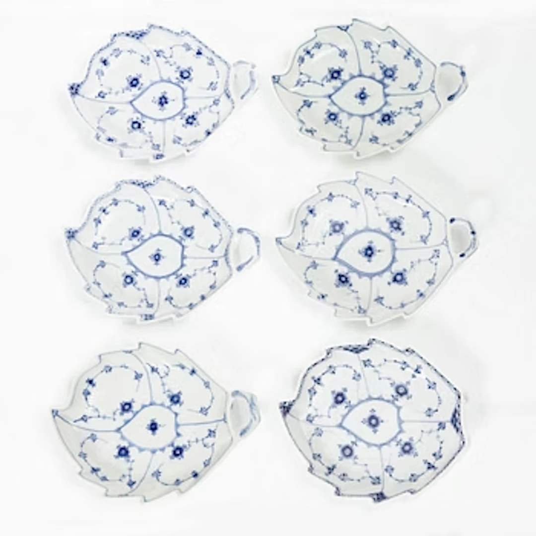 Royal Copenhagen, Six Leaf-shaped 'Musselmalet' dishes, Denmark, 20th century.
