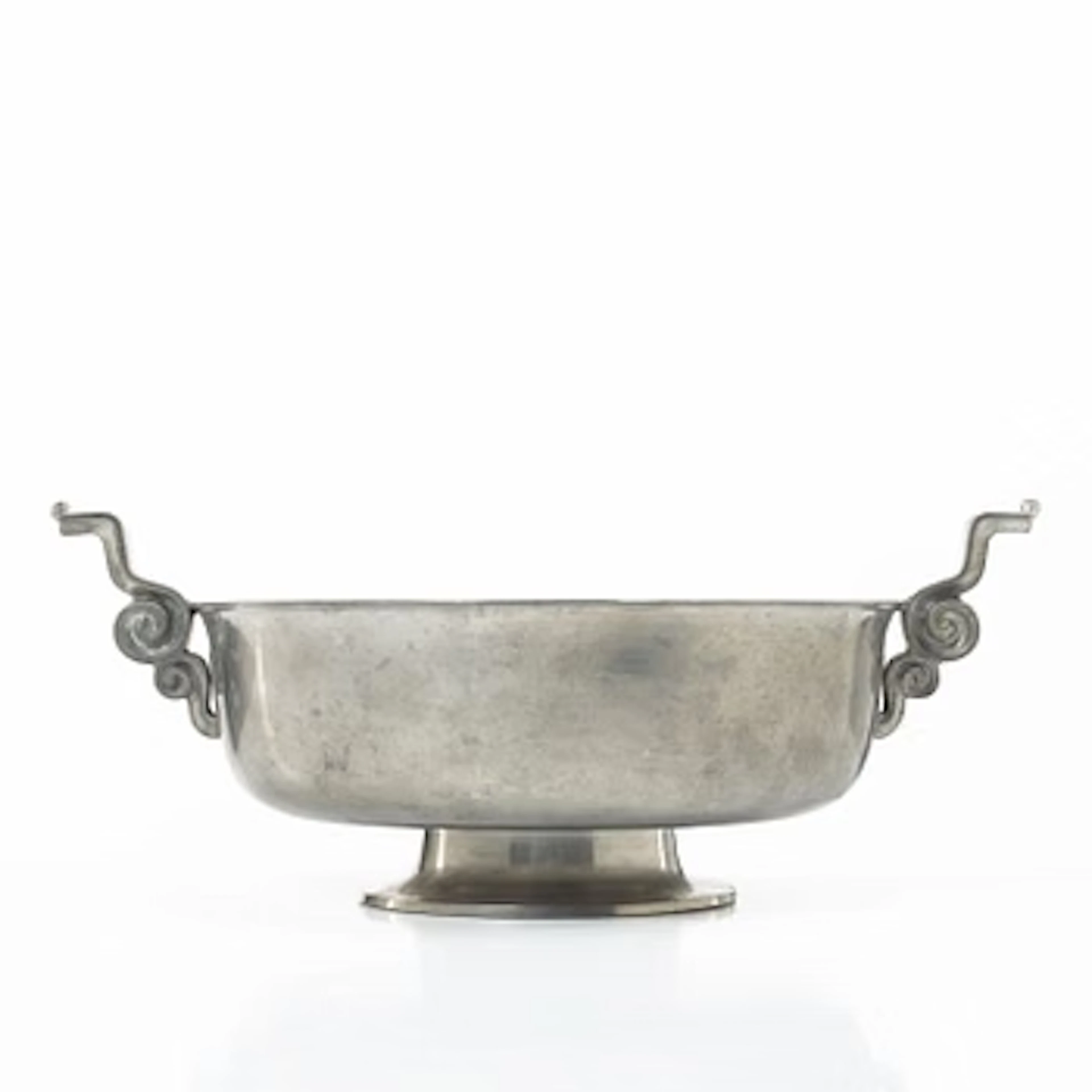 Edvin Ollers, a pewter bowl, Schreuder & Olsson, Stockholm, 1930.