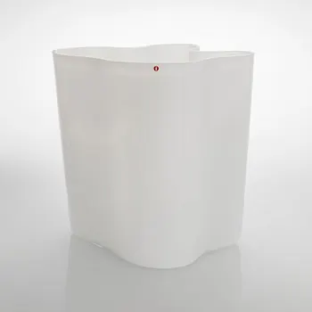 Alvar Aalto, a '3031' glass vase, signed Alvar Aalto.