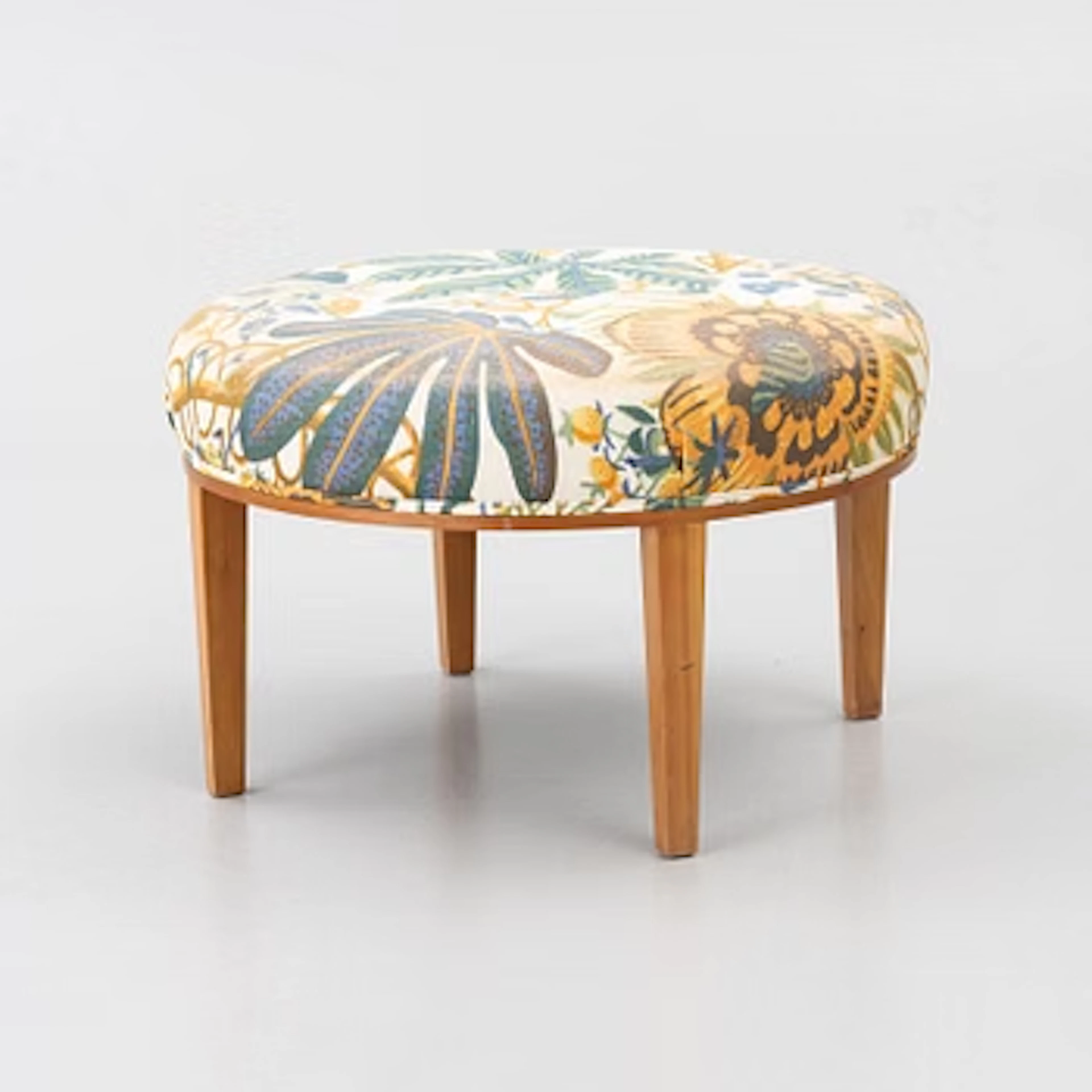 Josef Frank, Stool, model 647, Firma Svenskt Tenn