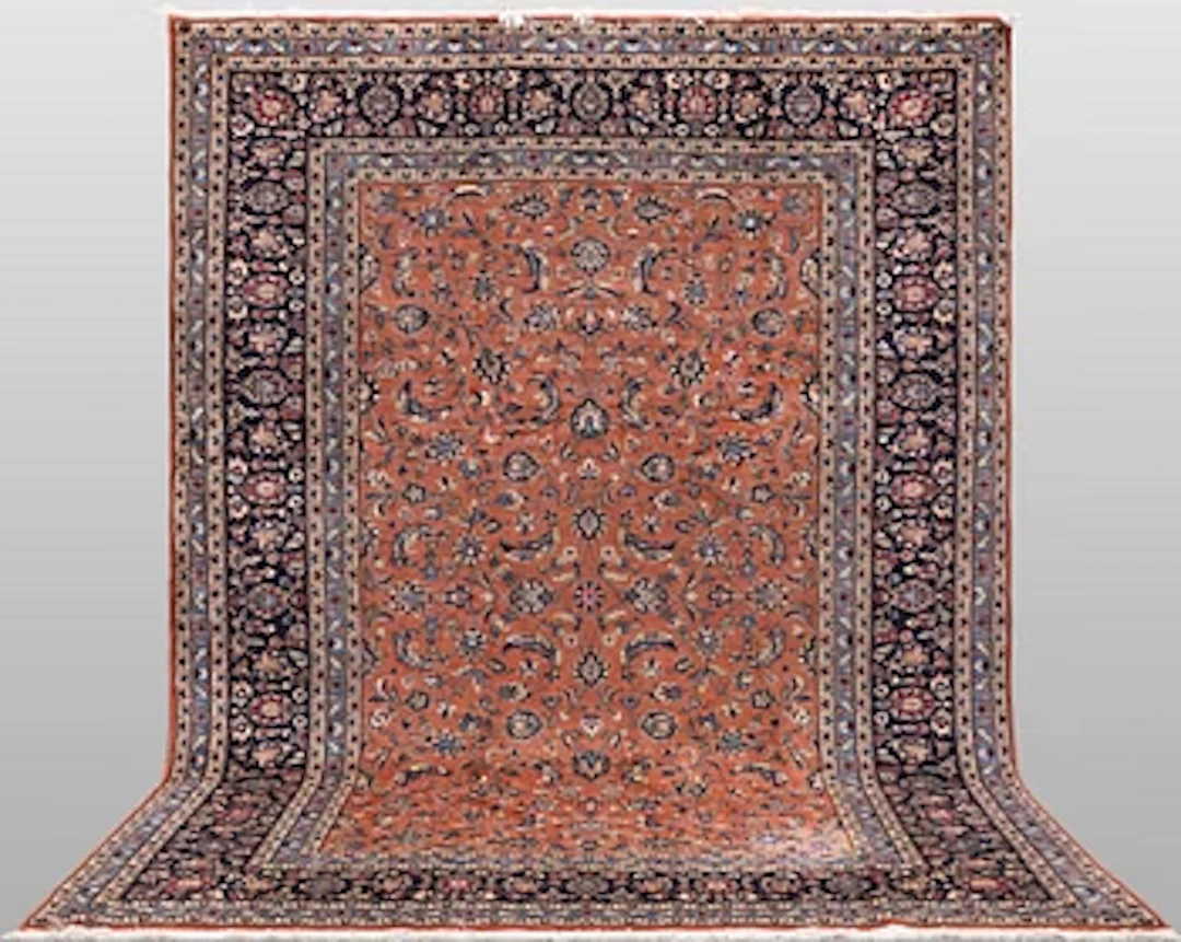 A Saruk carpet, 347 x 245 cm.