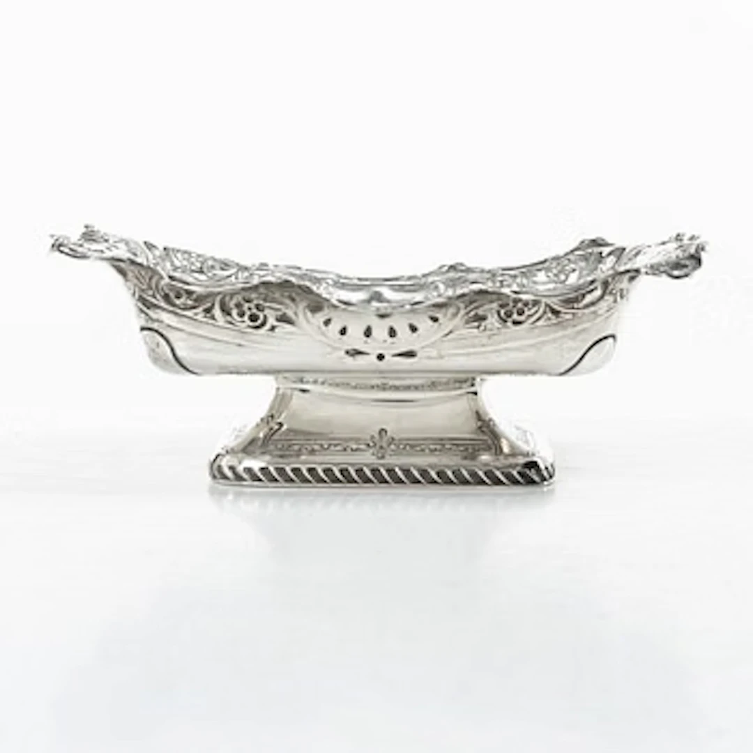 An English silver bowl, mark of John Round & Son Ltd, Sheffield, 1897.