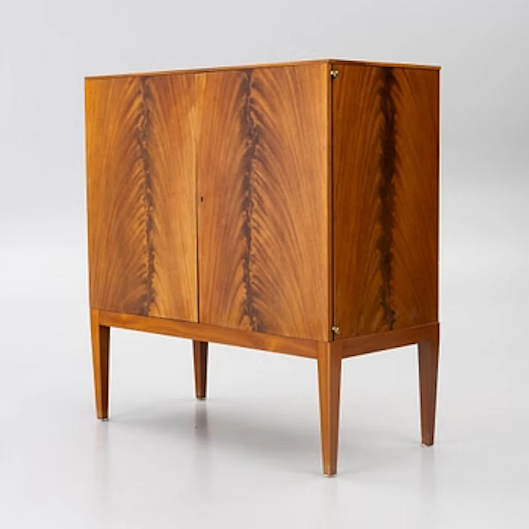Josef Frank, Cabinet, “Skjortskåpet”, model 792, Firma Svenskt Tenn