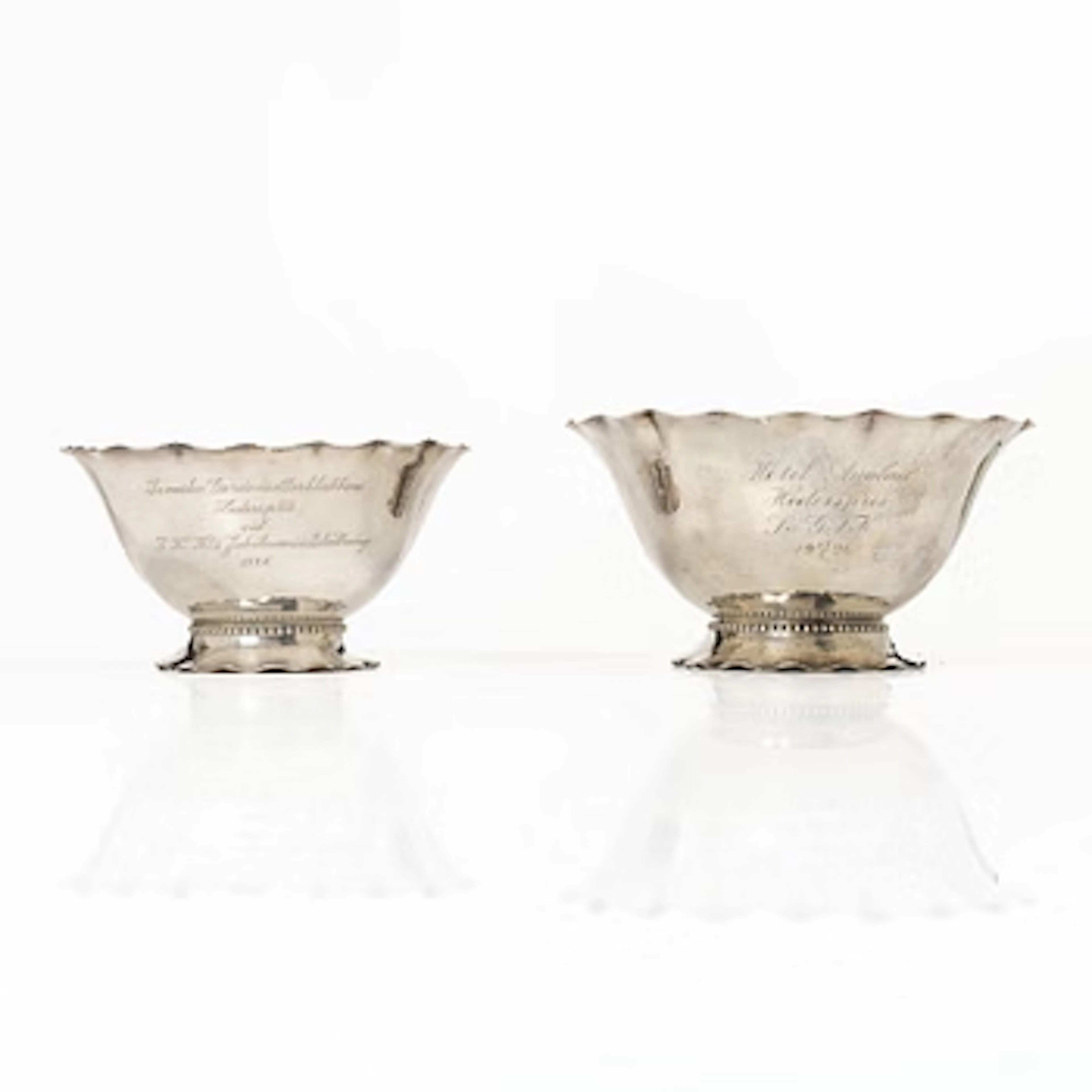 C.G. Hallberg, Two silver bowls, Stockholm, 1925.