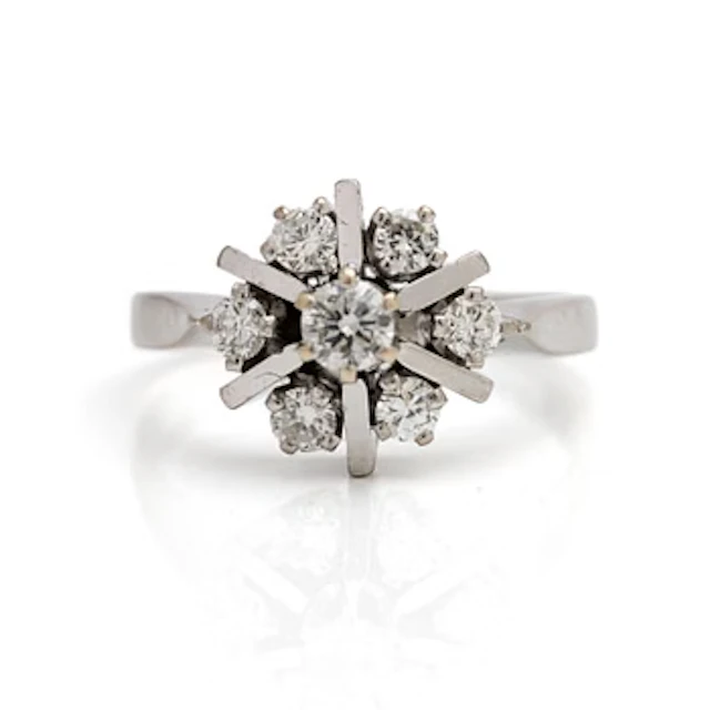 18K white gold and diamond ring, Ceson Guldvaru Ab, Gothenburg, 1975.