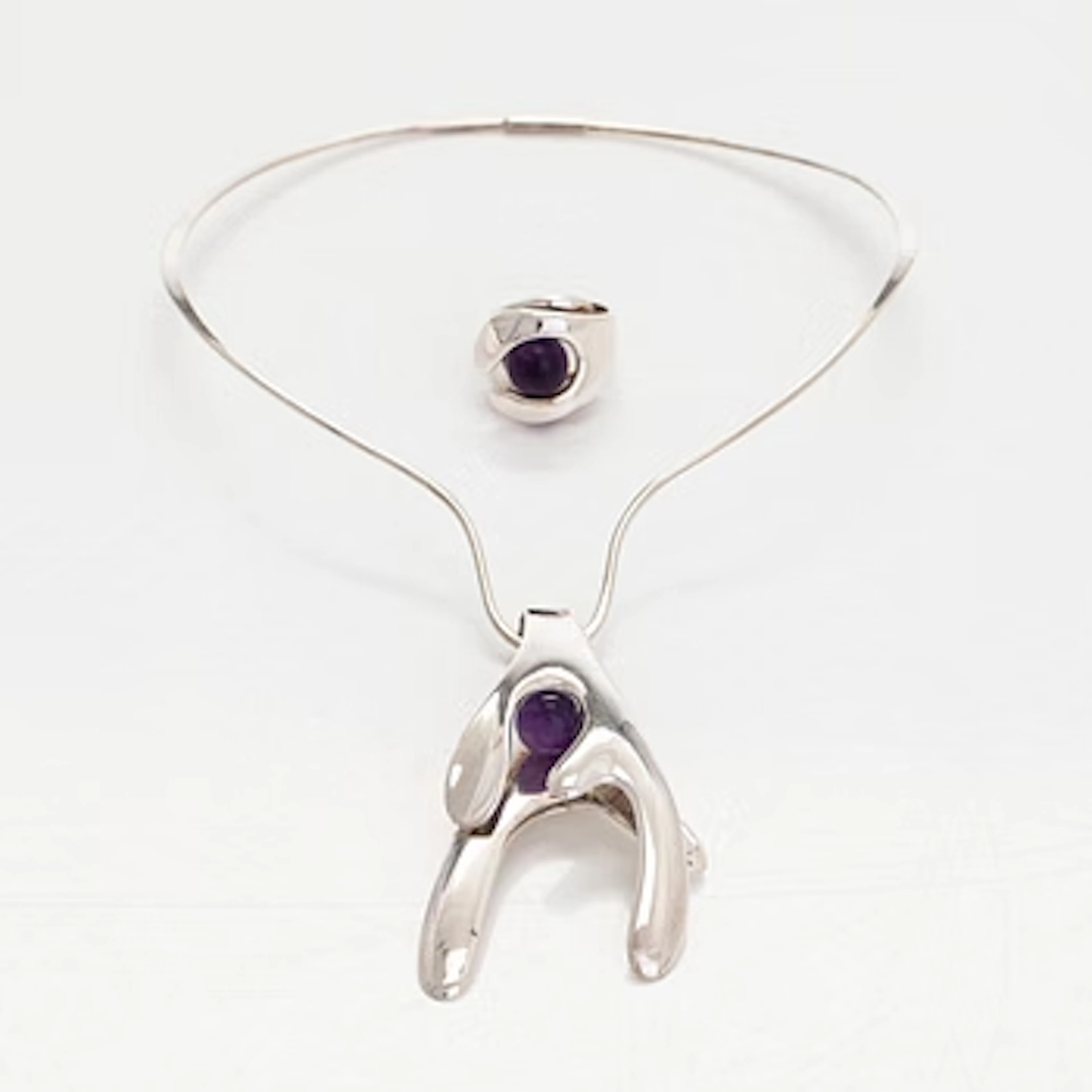 Elis Kauppi, necklace and ring, amethysts, silver, Kupittaan Kulta, Turku 1974.