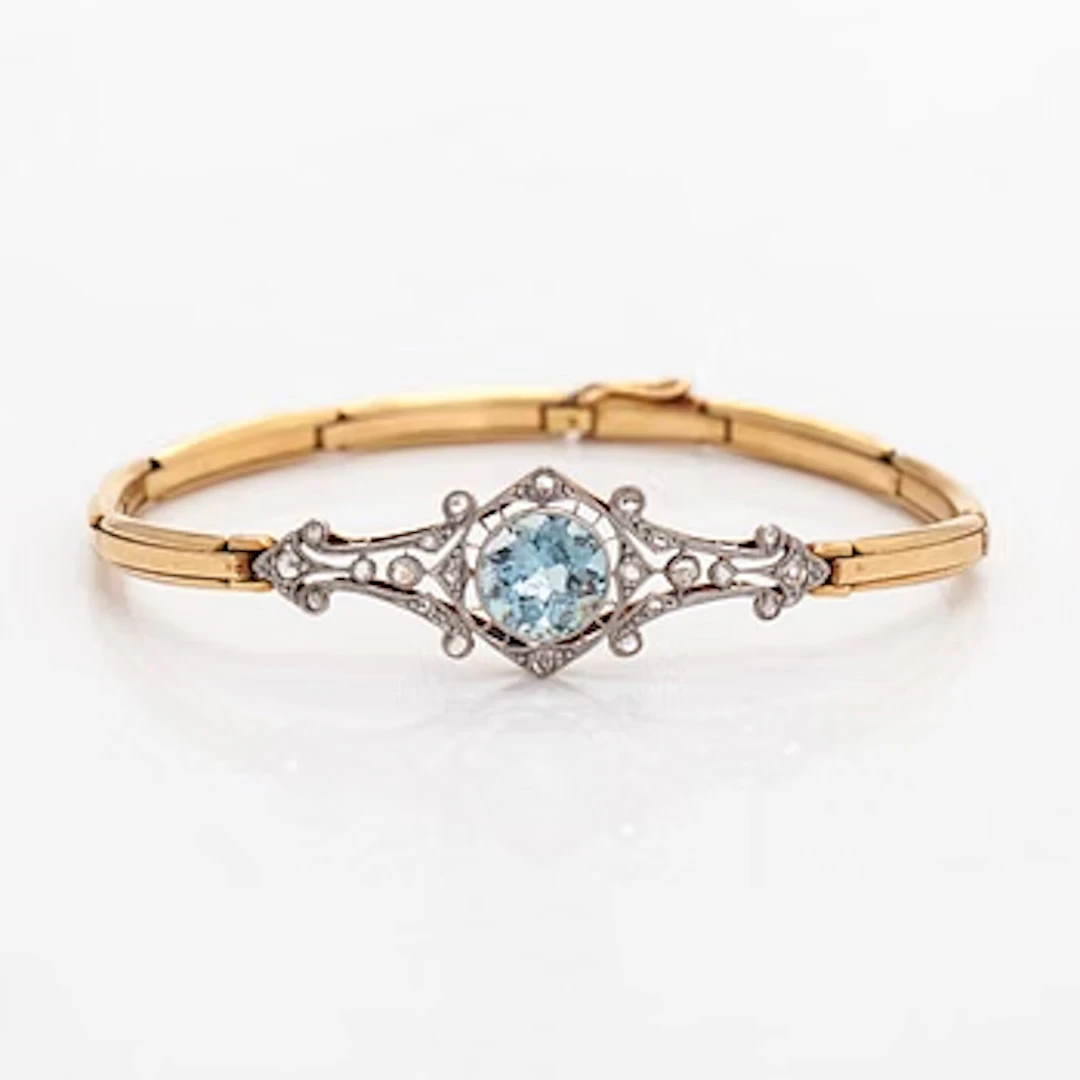 Bracelet, faceted aquamarine, rose-cut diamonds, 18K gold.