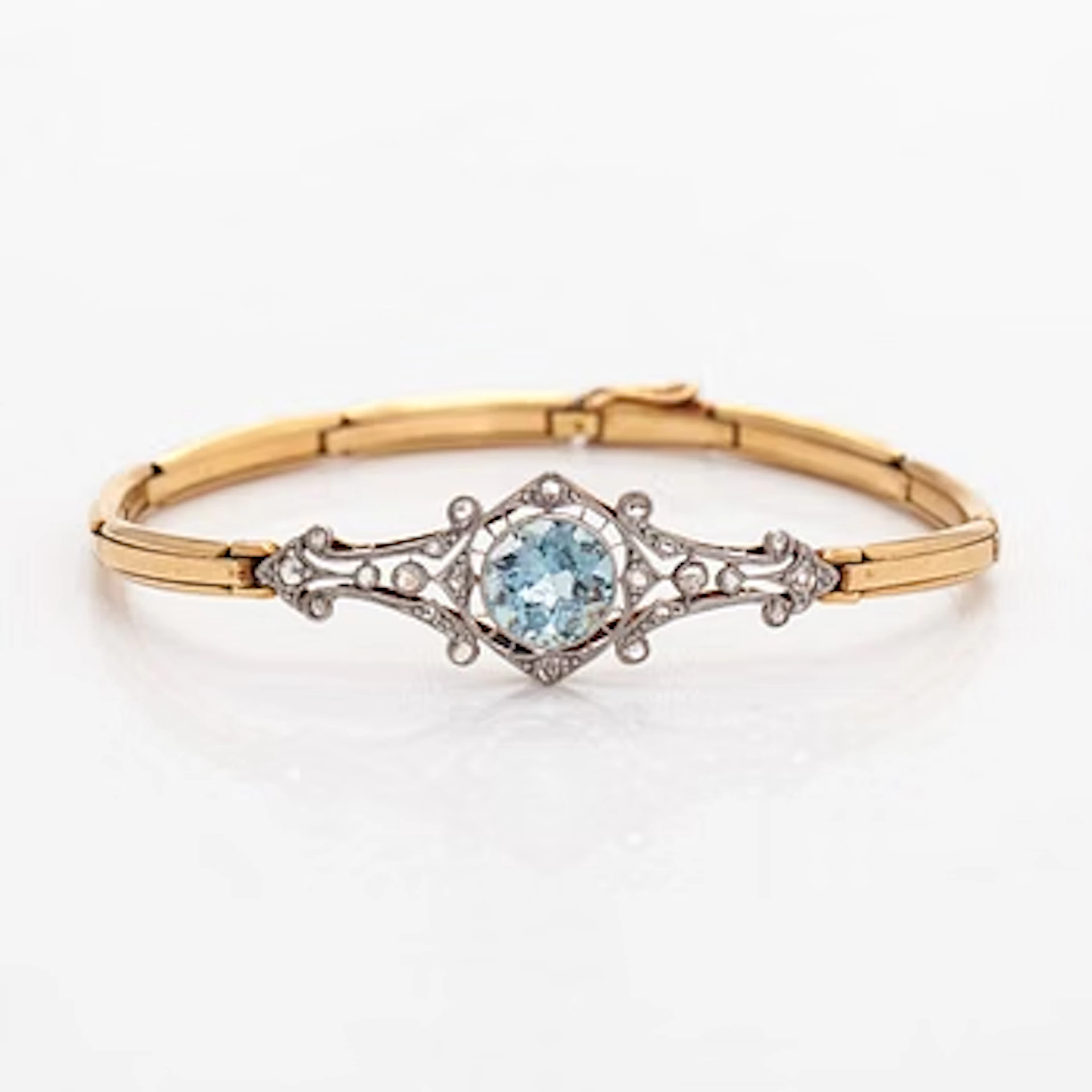 Bracelet, faceted aquamarine, rose-cut diamonds, 18K gold.
