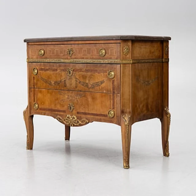 A Gustavian marquetry commode, Stockholm, late 18th century incorporating
