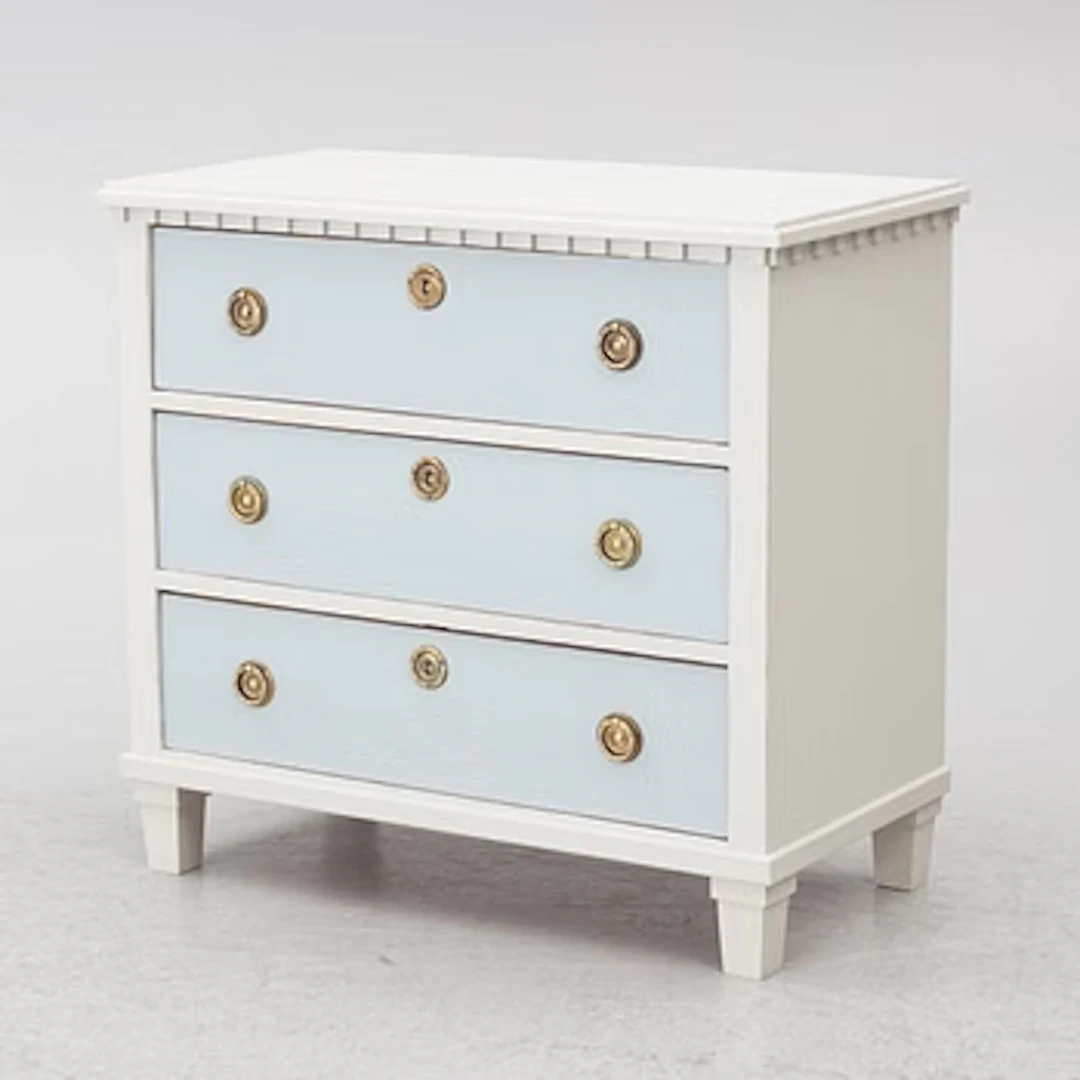 A chest of drawers, first half of the 20th Century.