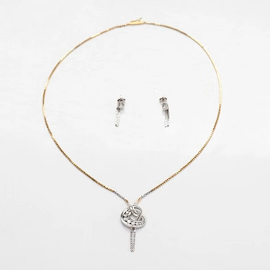 Necklace and earrings, brilliant cut diamonds, 18K white gold and