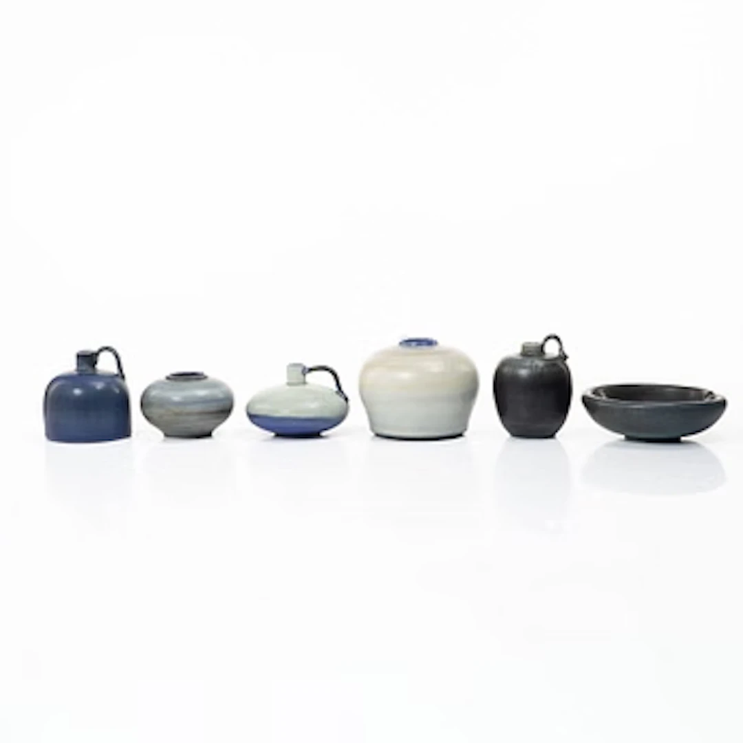 Gertrud Lönegren, Five stoneware vases and a dish, Rörstrand, 1936–1941.