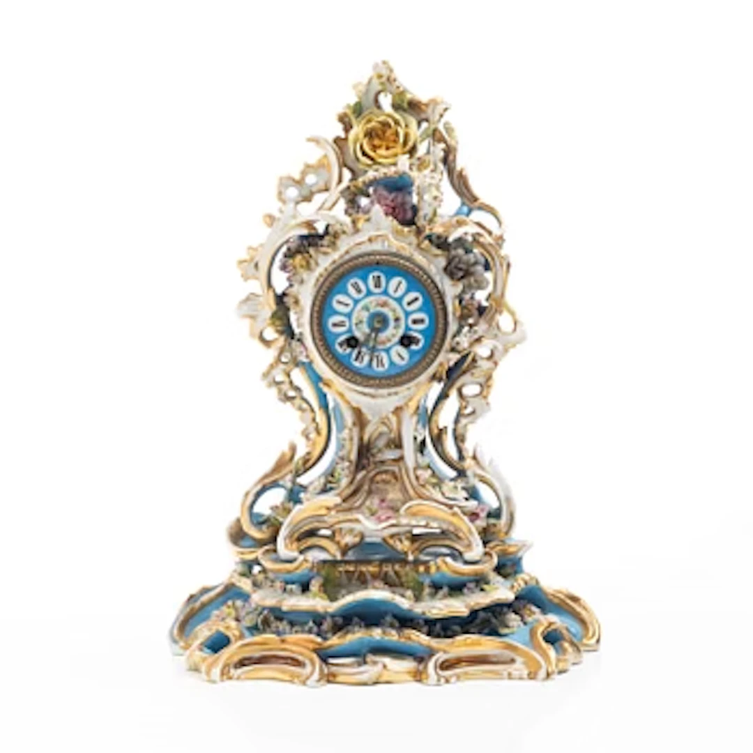 Porcelain mantel clock, France, second half of the 19th century.