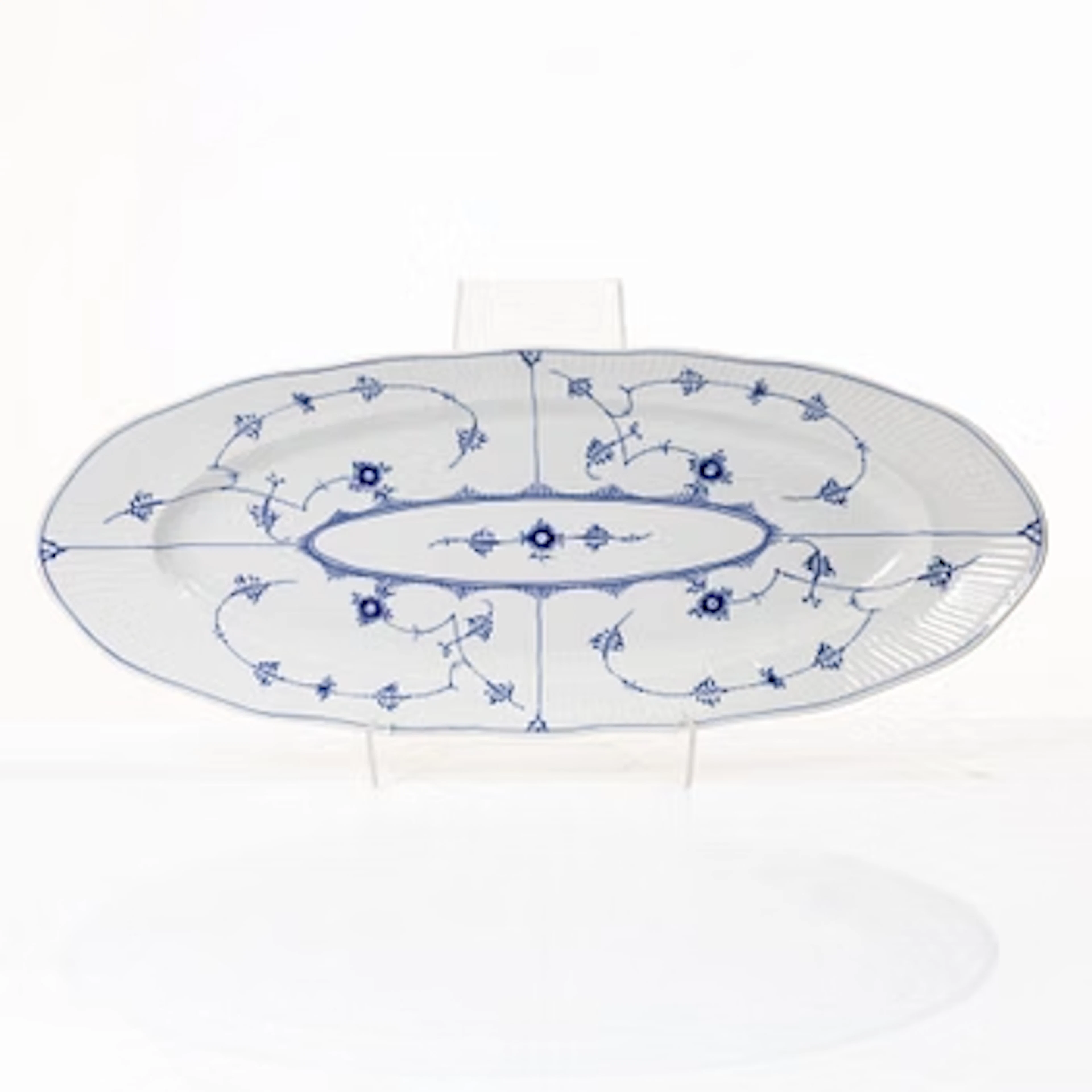 Royal Copenhagen, Fish platter, “Musselmalet Riflet”, Denmark, 1992–99.