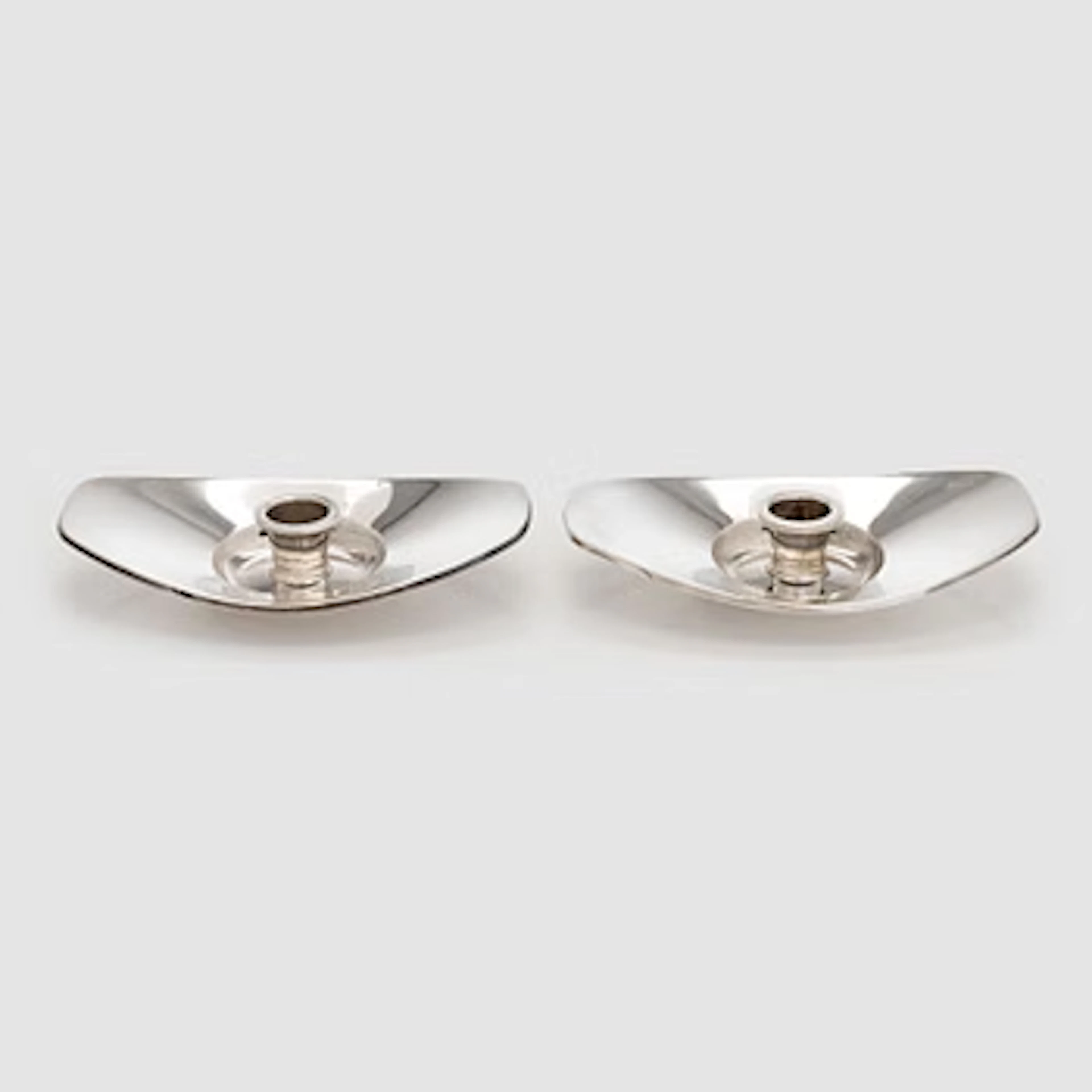 Bertel Gardberg, A pair of silver candleholders, Kultakeskus, Hämeenlinna 1963.