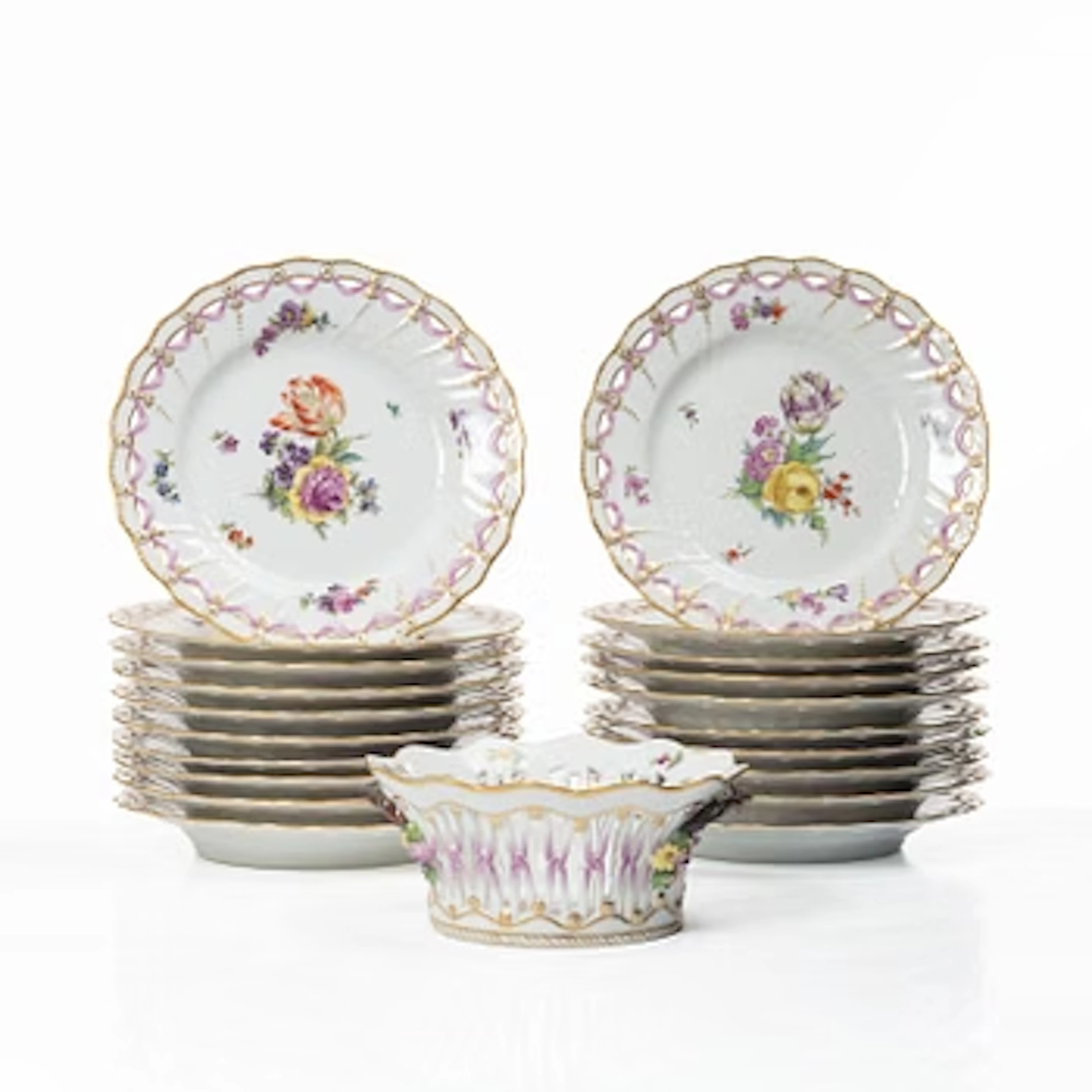 Royal Copenhagen, “Saxon Flower”, full lace, 20 plates and a reticulated