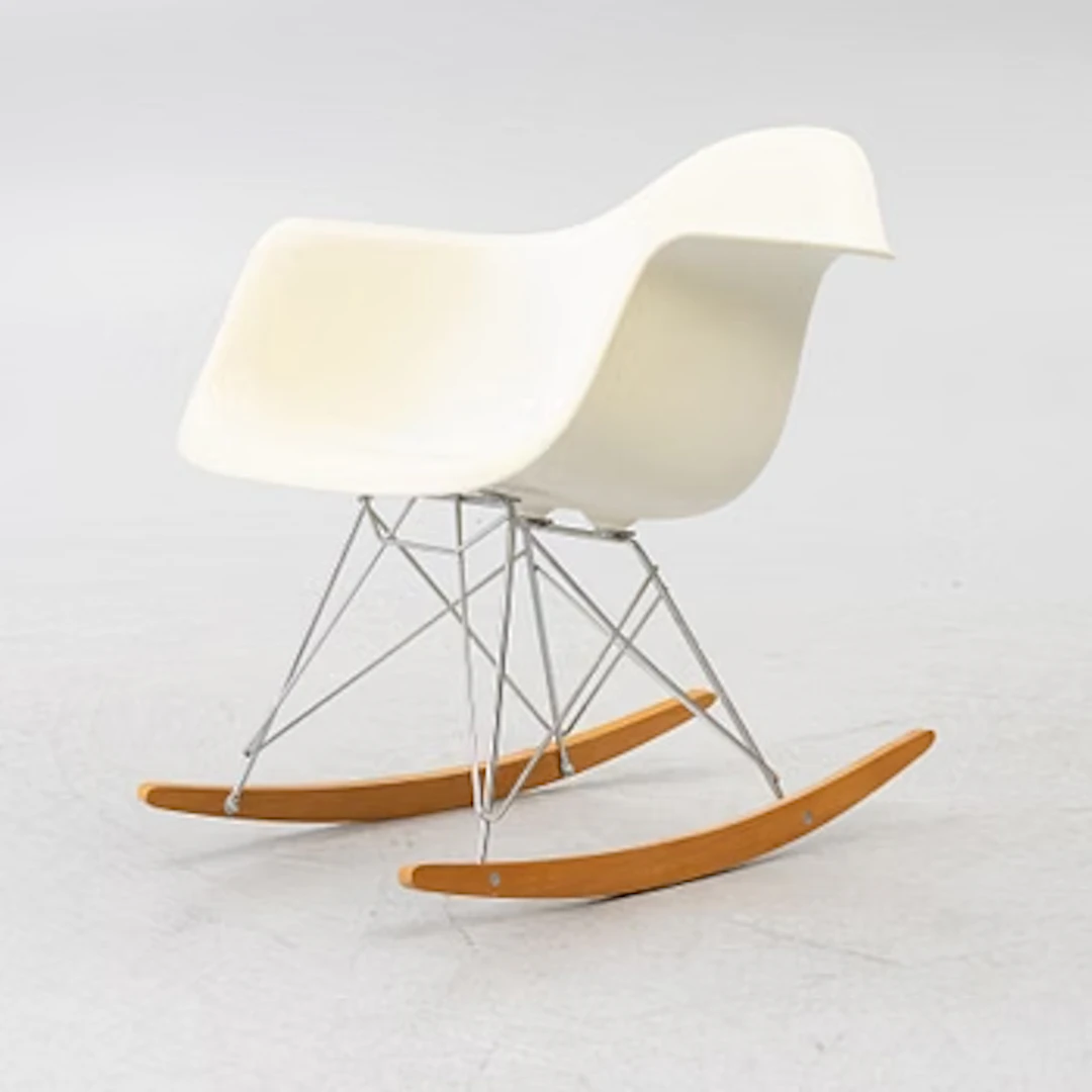 Charles & Ray Eames, Rocking chair, 'Plastic Armchair RAR, Vitra.