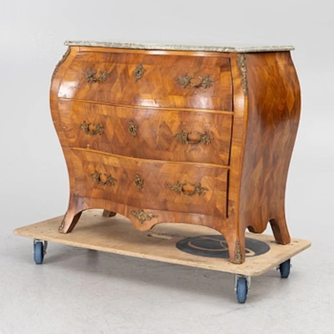 Chest of drawers, Rococo style, 20th century.