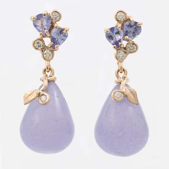 Earrings, Mandelstam, 18K gold with lavender-coloured jade, tanzanites