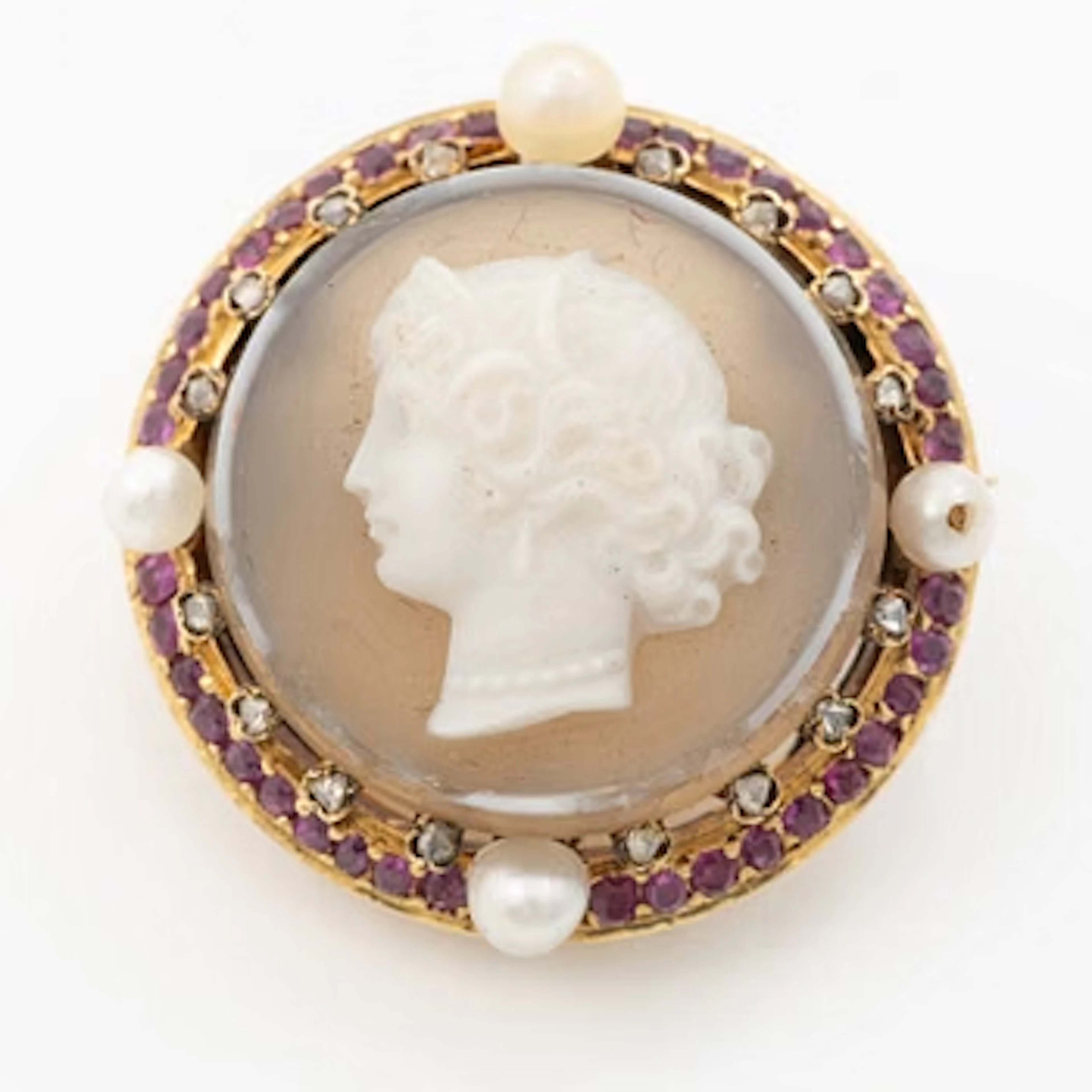18K gold brooch with intaglio cameo, rubies, pearls and rose-cut diamonds.