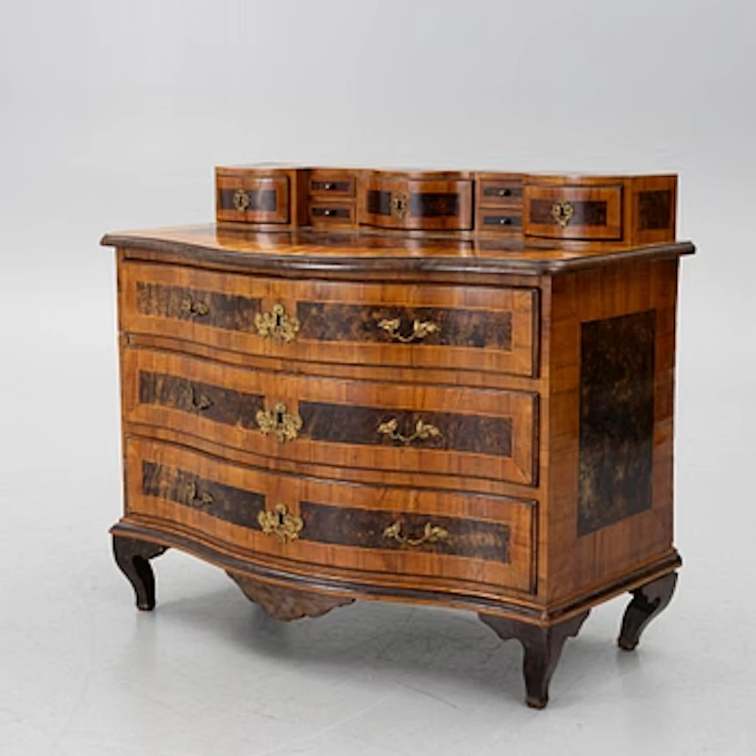 Chest of drawers, Late Baroque, first half of the 18th century.