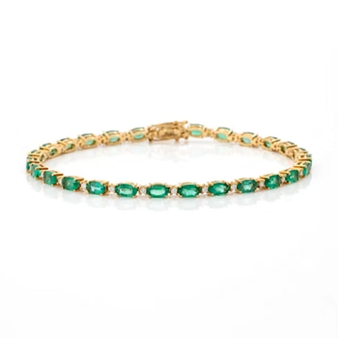 Bracelet 18K gold with emeralds and brilliant-cut diamonds.