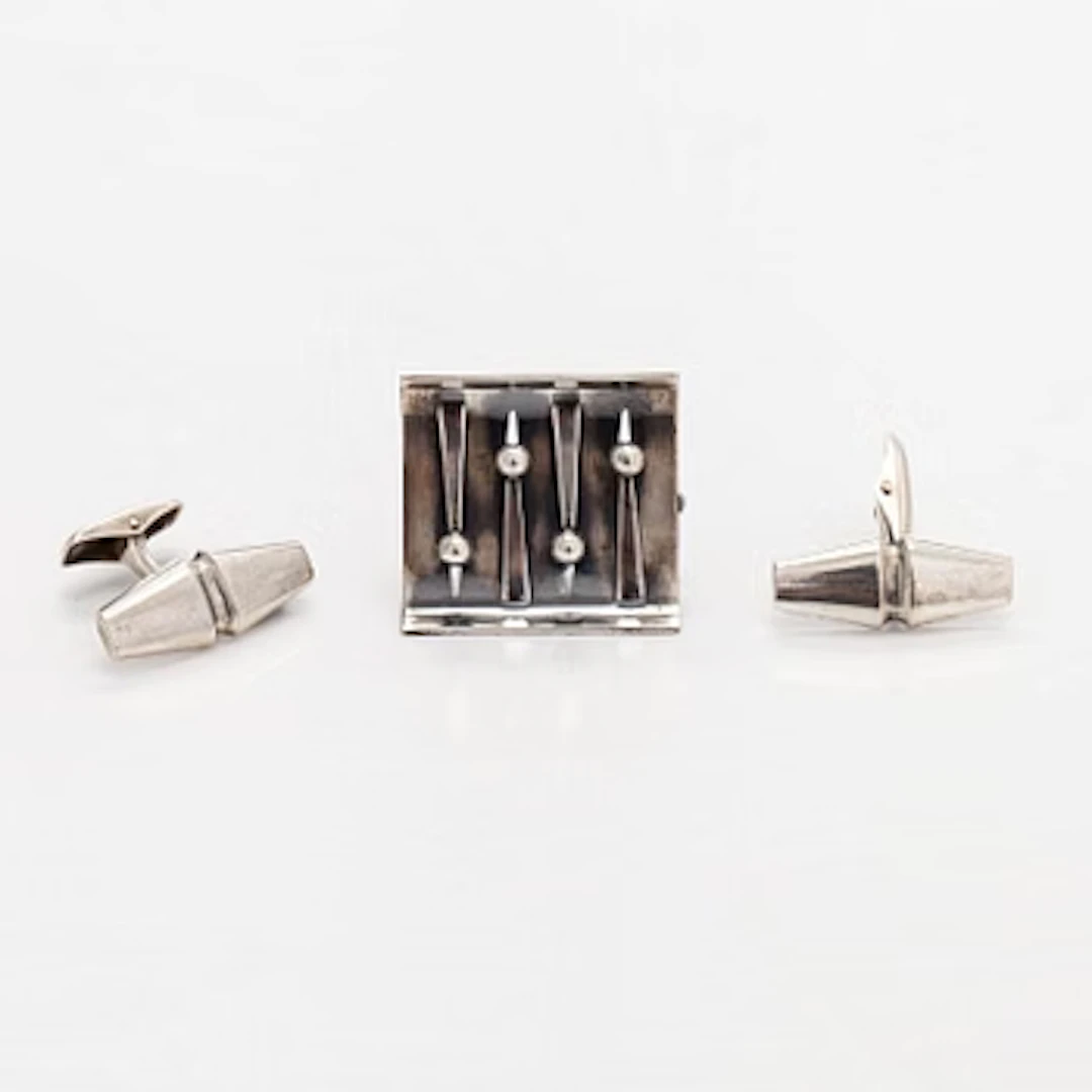 Elis Kauppi, Cufflinks and brooch, silver, Kupittaan Kulta, Turku, 1960s.