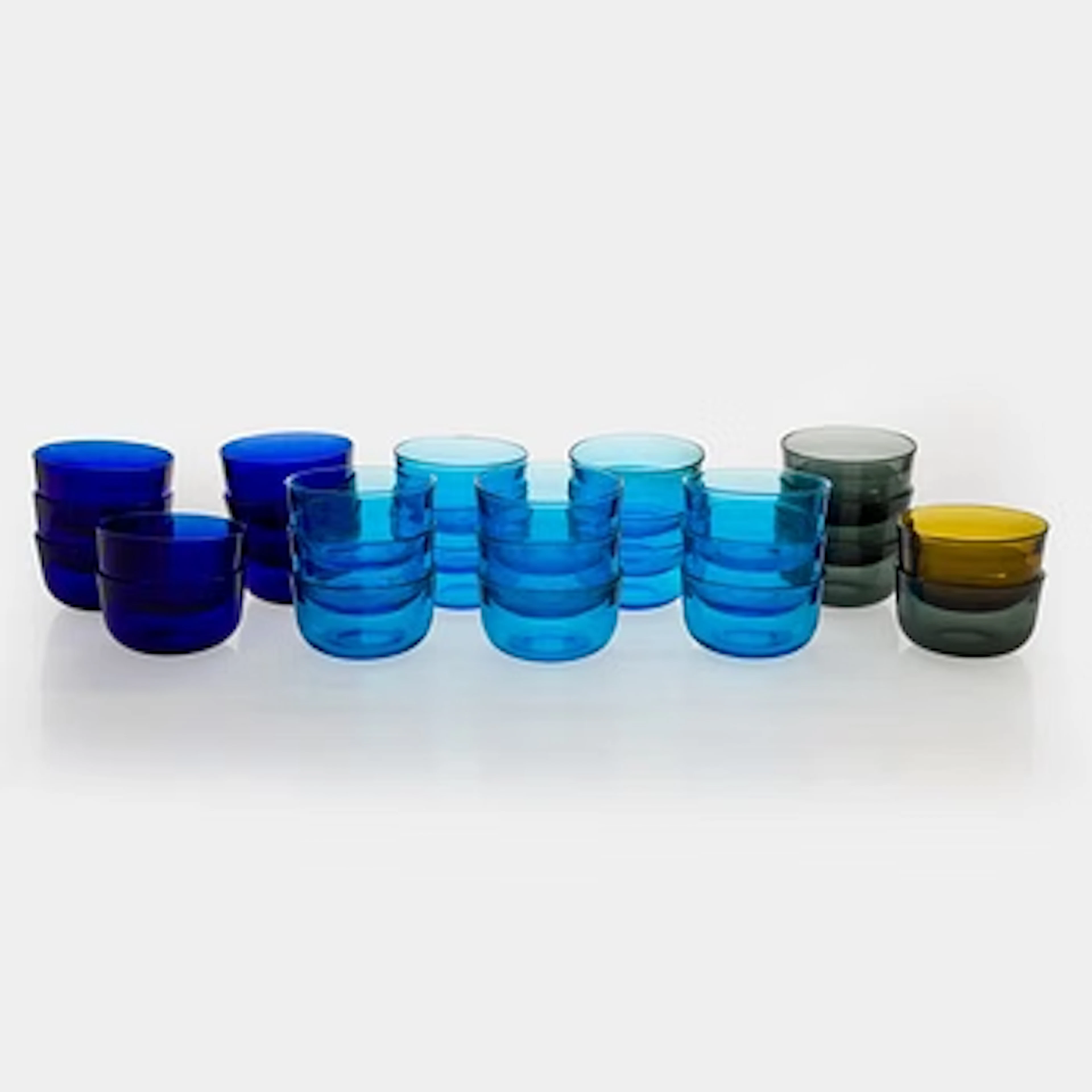 Kaj Franck, a set of 28 "Fasetti" dessert bowls, Nuutajärvi 1960s.