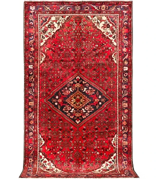 A Hamadan carpet, c. 299 x 159 cm.