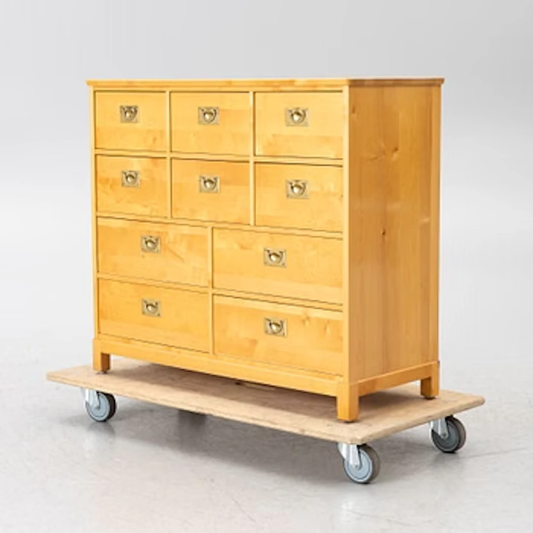 Chest of drawers, second half of the 20th century.
