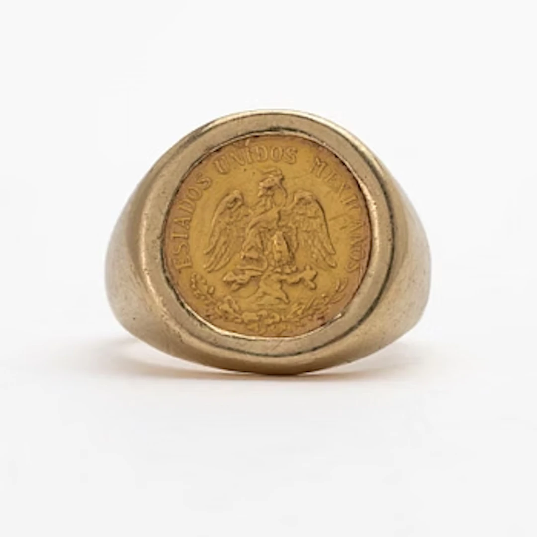 Ring, 14K gold, set with a coin, 21.6K gold, dos y medio pesos, Estados
