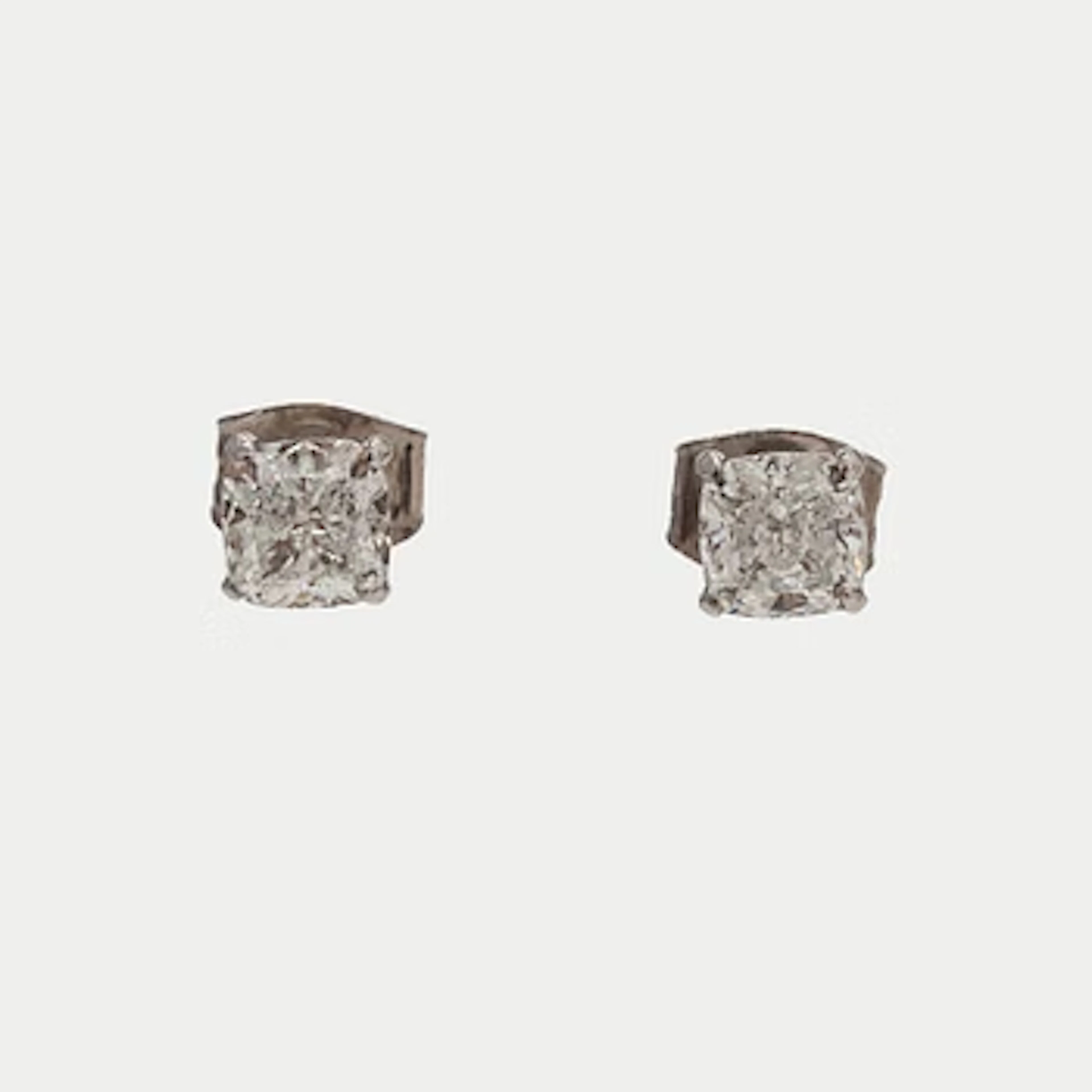 Earrings, brilliant cut diamonds totalling 1.48 ct, 14K white gold.