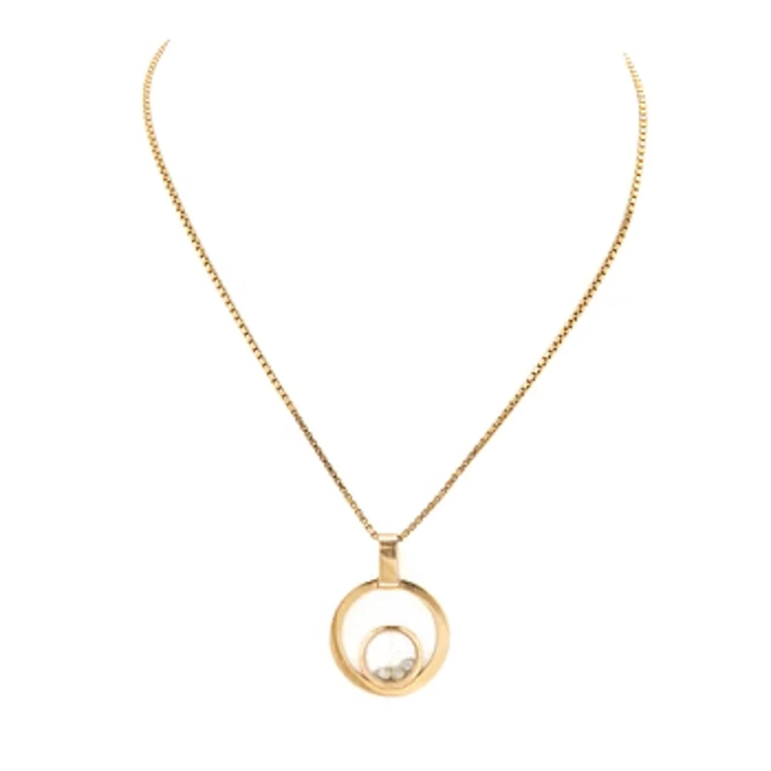 Necklace with pendant, 18K gold with brilliant-cut diamonds.