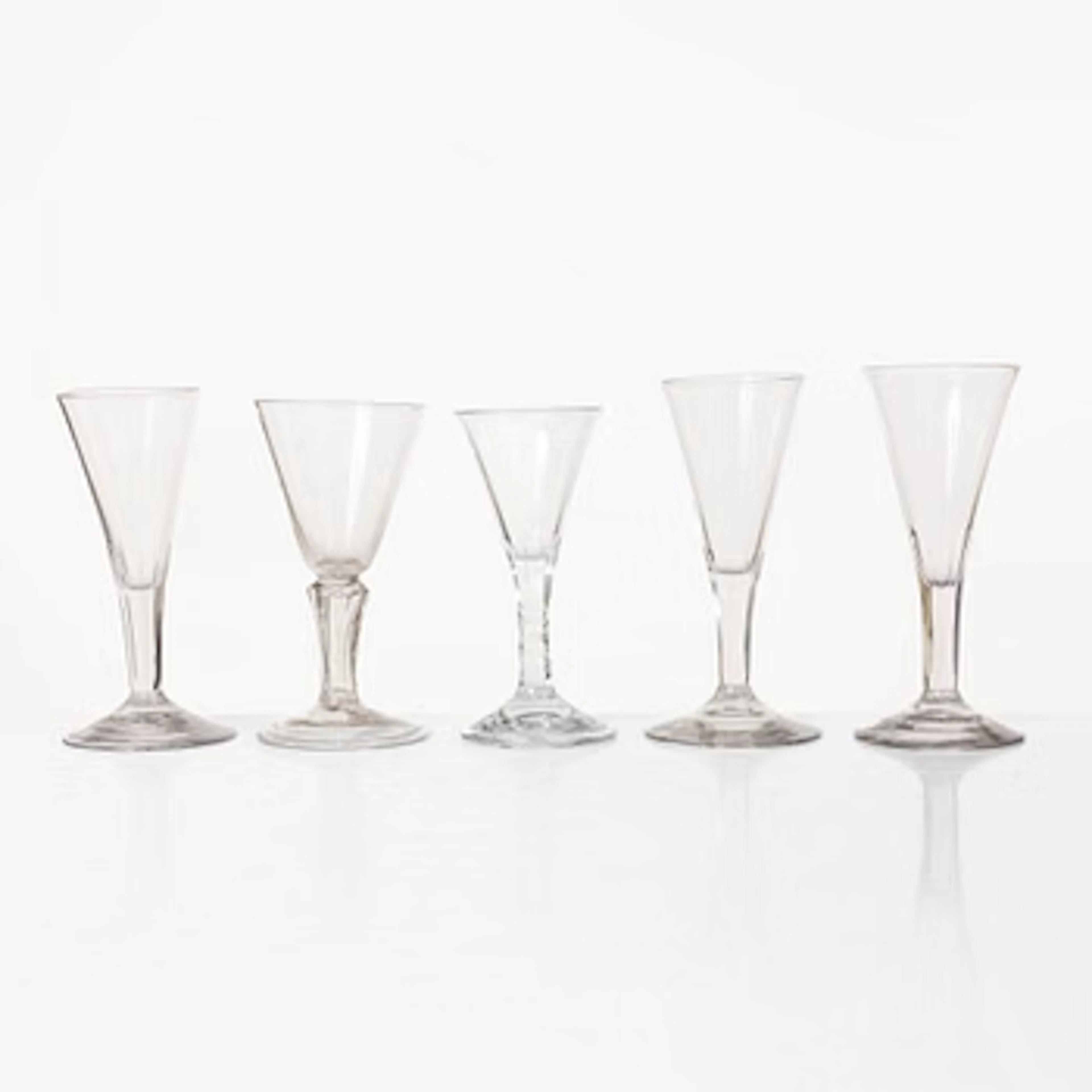 Cut glass, 1 + 4 similar, 19th century.