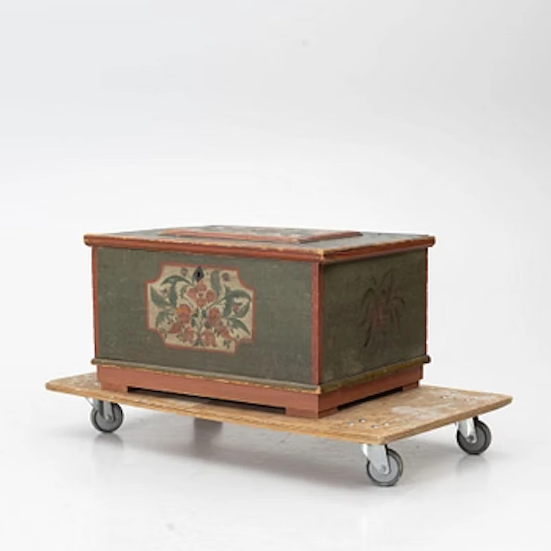 Chest, folk art, Hälsingland/Härjedalen. 19th century.