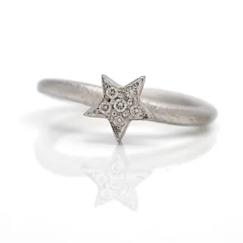 Ole Lynggaard, Ring, “Love”, 18K white gold with brilliant-cut diamonds