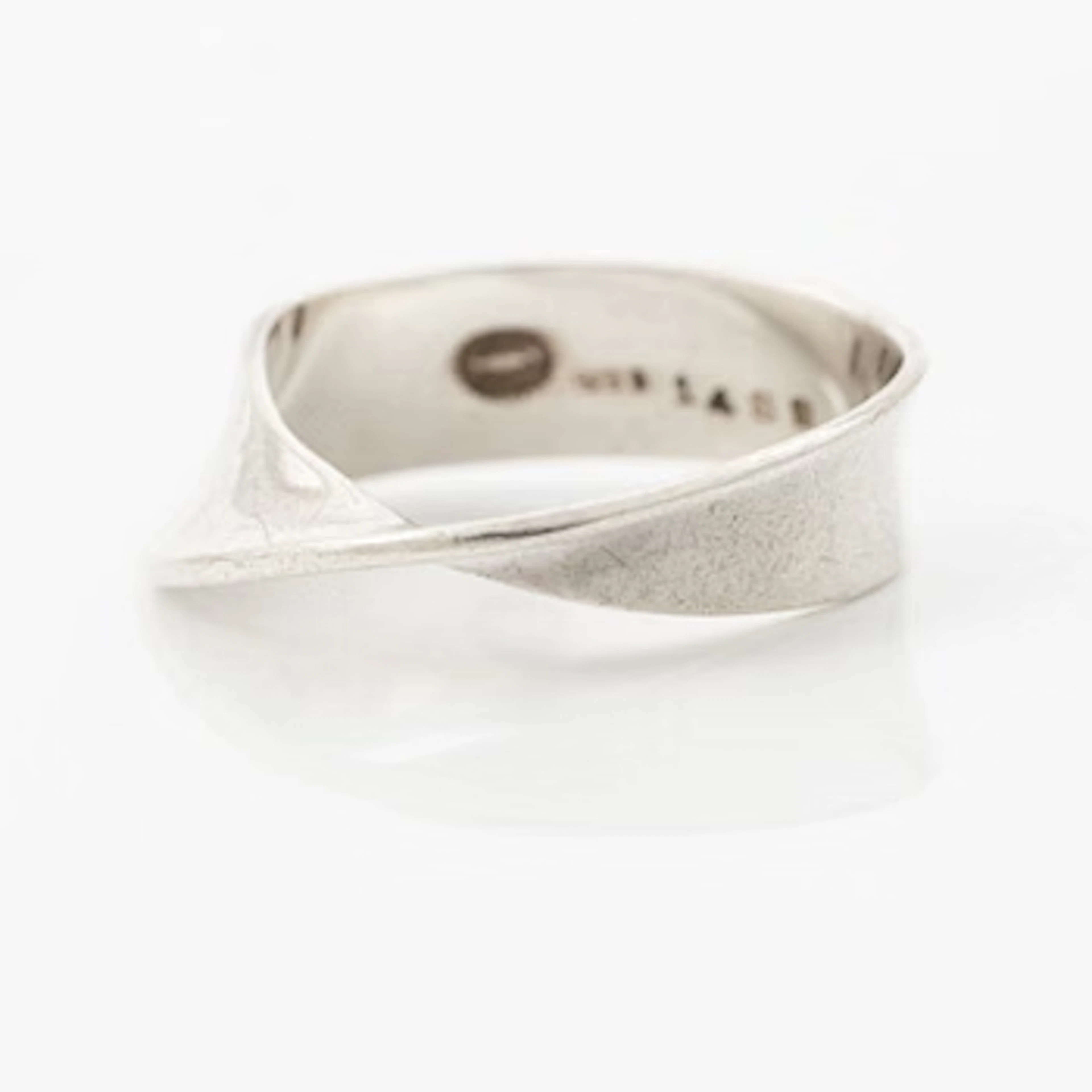 Vivianna Torun Bülow-Hübe, ring, sterling silver, for Georg Jensen, Denmark.