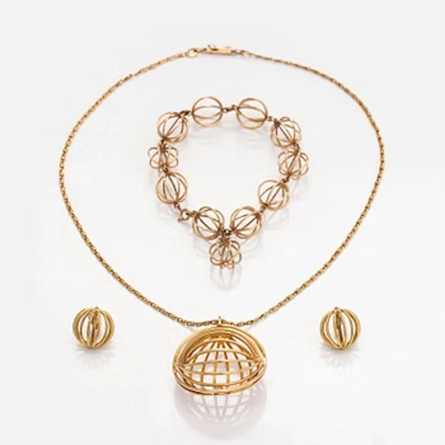 Jewellery set, 3 pieces, pendant, bracelet and earrings, 14K gold.
