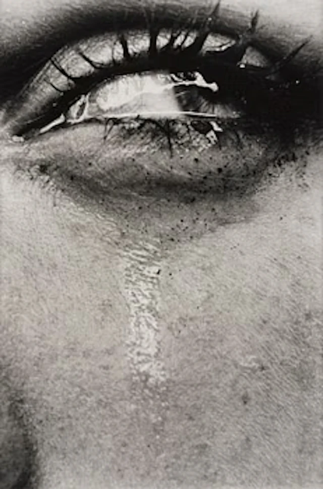 Helmut Newton, "Simonetta's Eye", 1982.