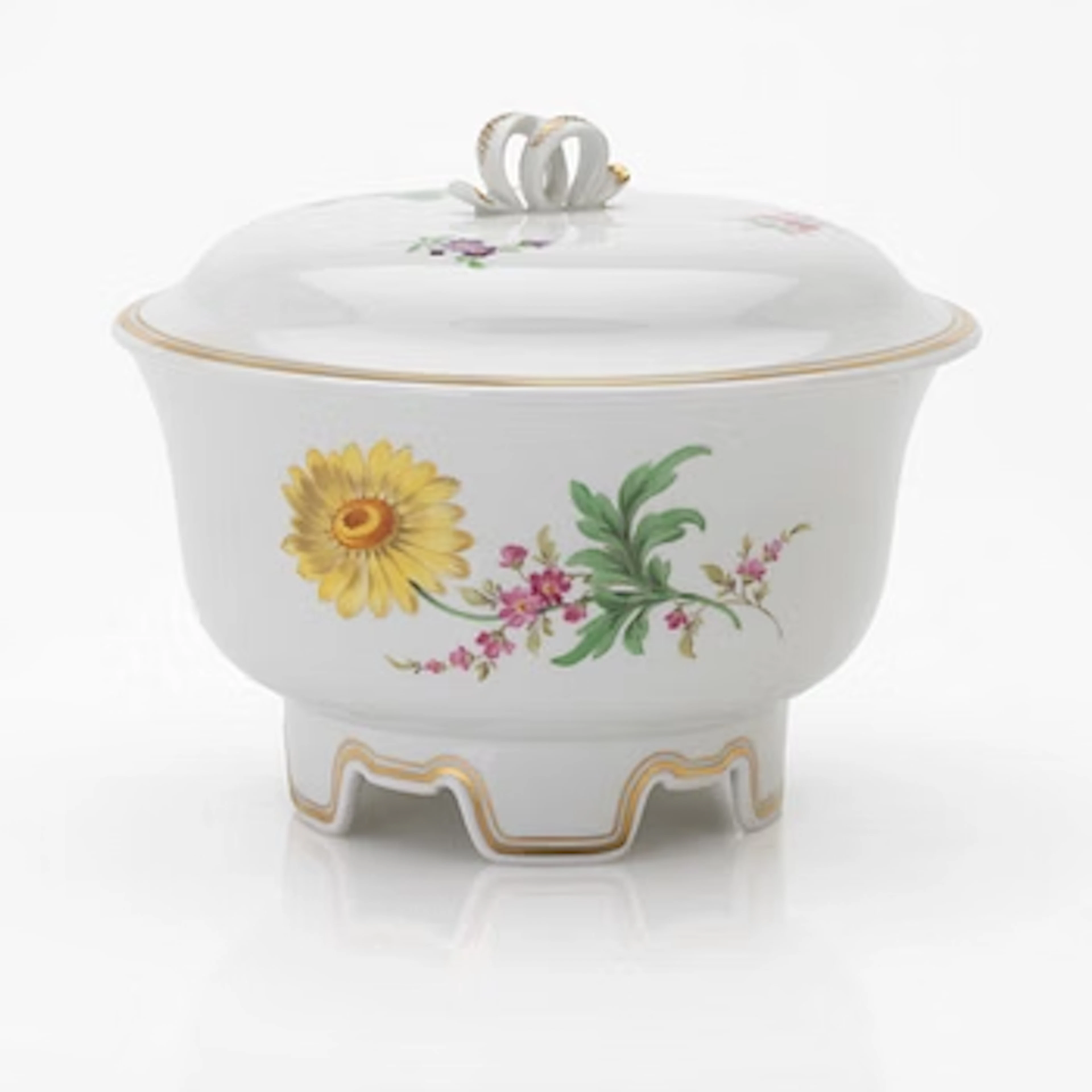 Meissen, Chamber pot, porcelain, 20th century.