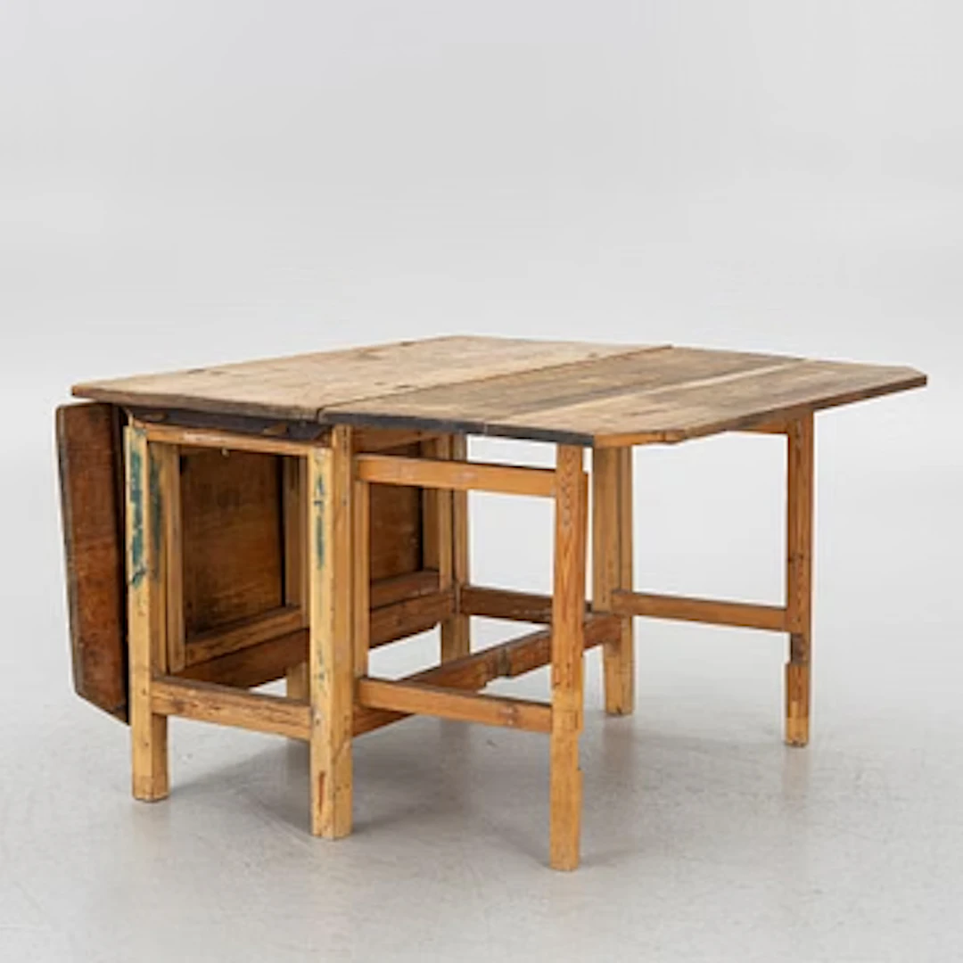 Gate leg table, 19th century.