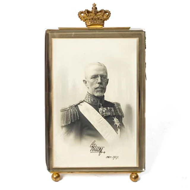 Royal photograph, Gustaf V, signed, October 1917.