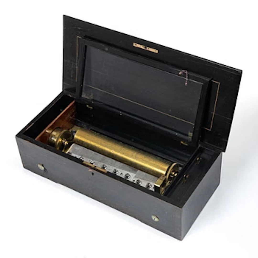 Cylinder music box with six melodies, Switzerland, 1890–1900.