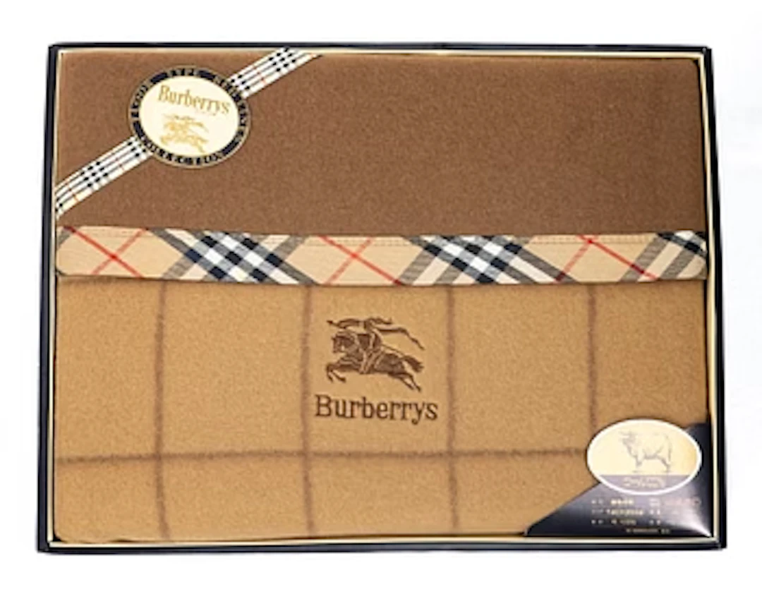 Burberry, Blanket/bedspread.