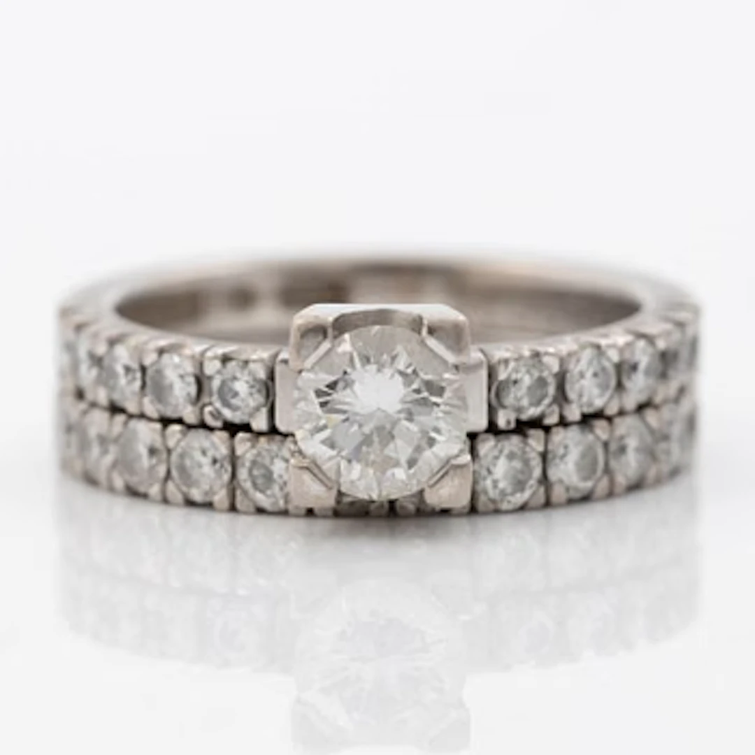 Ring, 18K white gold, with a brilliant-cut diamond of approximately