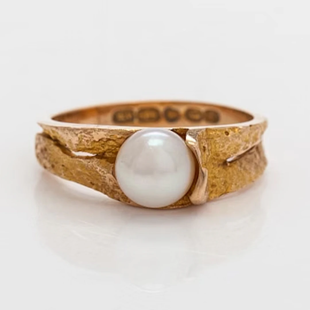 Björn Weckström, “Lapland Spring”, ring, cultured pearls, 14K gold