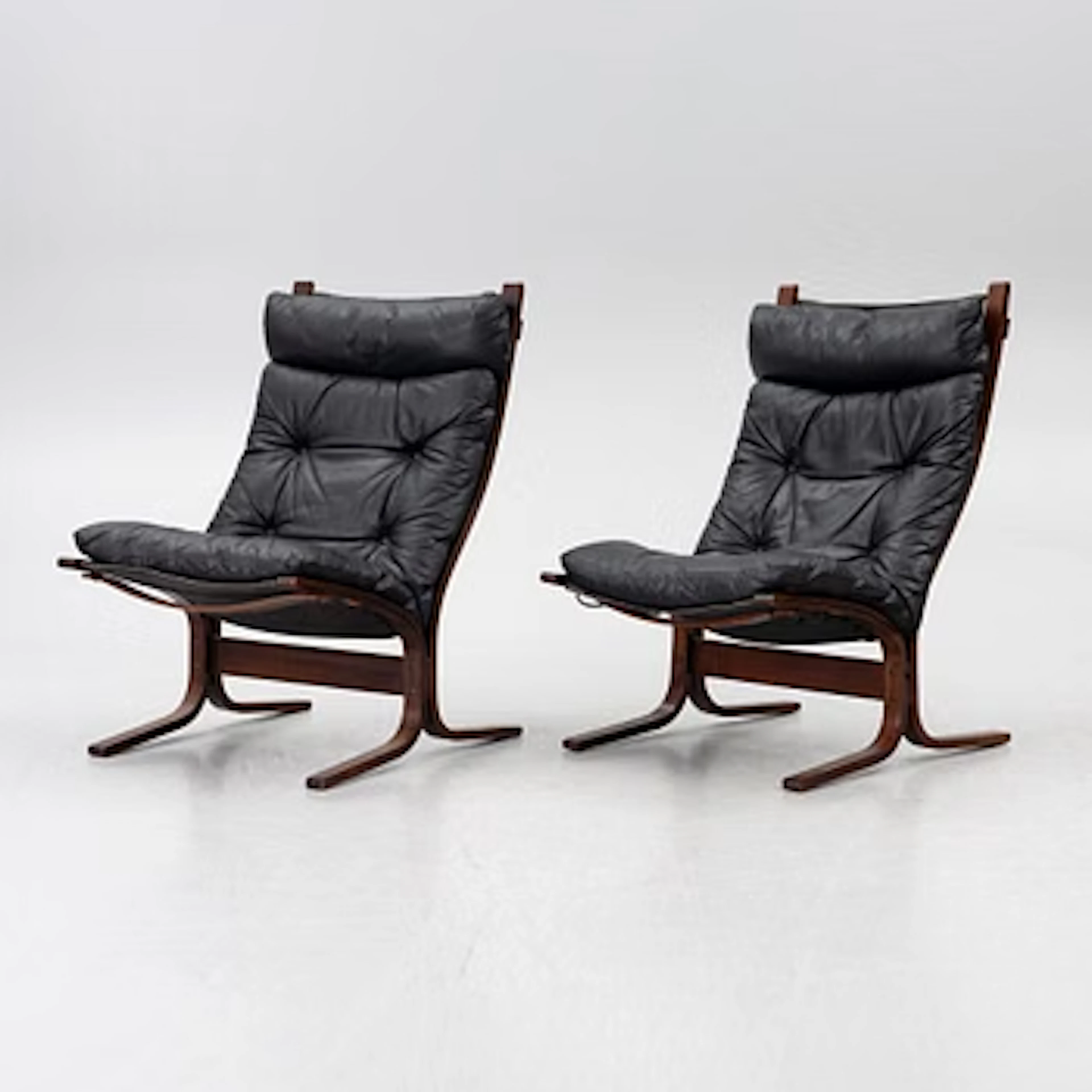 Ingmar Relling, a pair of “Siesta” easy charis late 20th century.