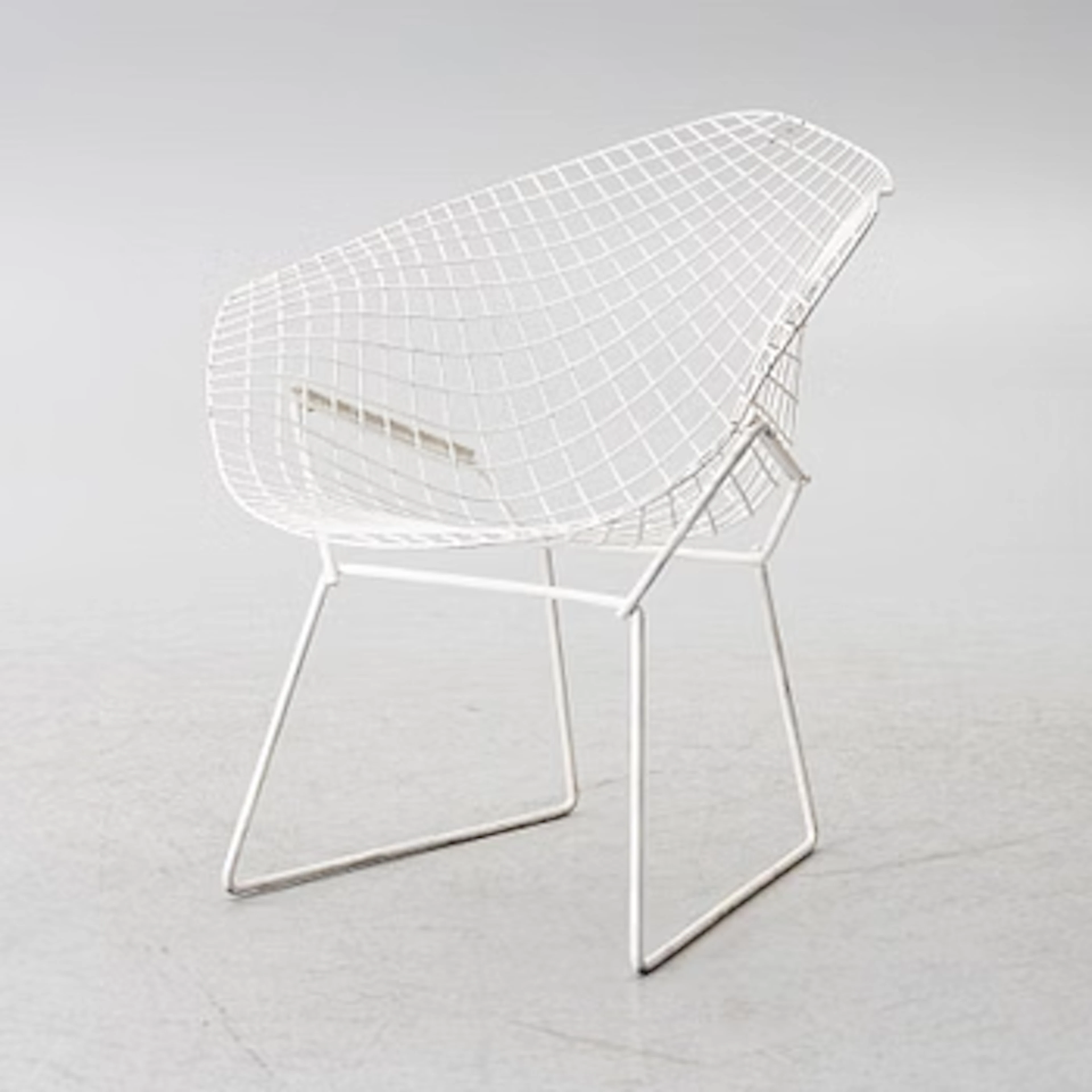 Harry Bertoia, a 'Diamond Chair'.